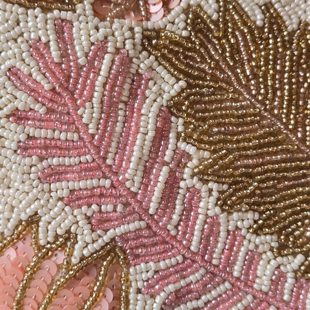 Unused America & Beyond Beaded Tote *BROKEN ZIPPER* - Picture 10 of 14